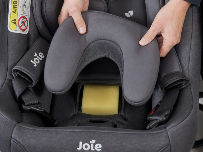 Joie Car Seat: When to Take Out Newborn Insert (60cm, 11lb)